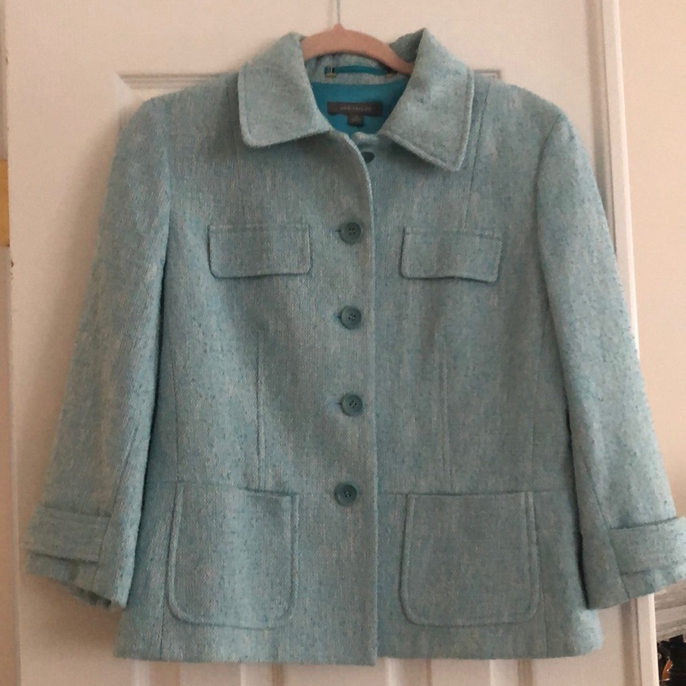 Beautiful spring Ann Taylor jacket.